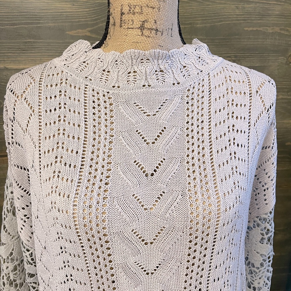 Women's Gray Bohemian Crochet Long Sleeve Light Sweater NWT - Picture 7 of 9